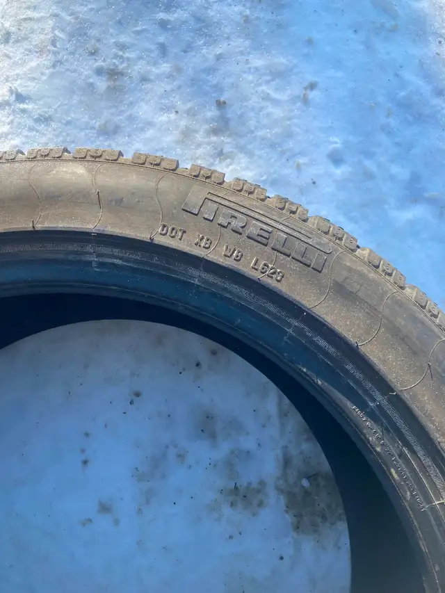 2-235/45/18 snow tires in Tires & Rims in Oshawa / Durham Region - Image 5