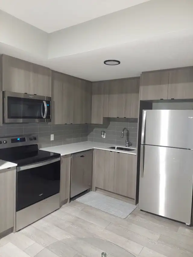 Luxury, Spacious & Legal Basement Suite in Glacier Ridge
