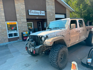 2021 Jeep Gladiator Willys