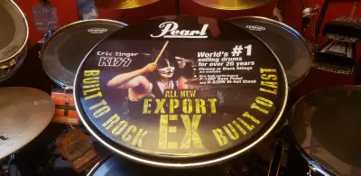 KISS-Eric Singer endorsed per say Used Pearl Drum Set, View more