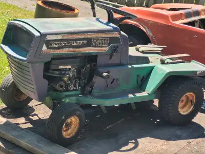 Get your hands on this vintage MTD Lawnflite 8 lawn tractor, an 8-horsepower workhorse ready for res...