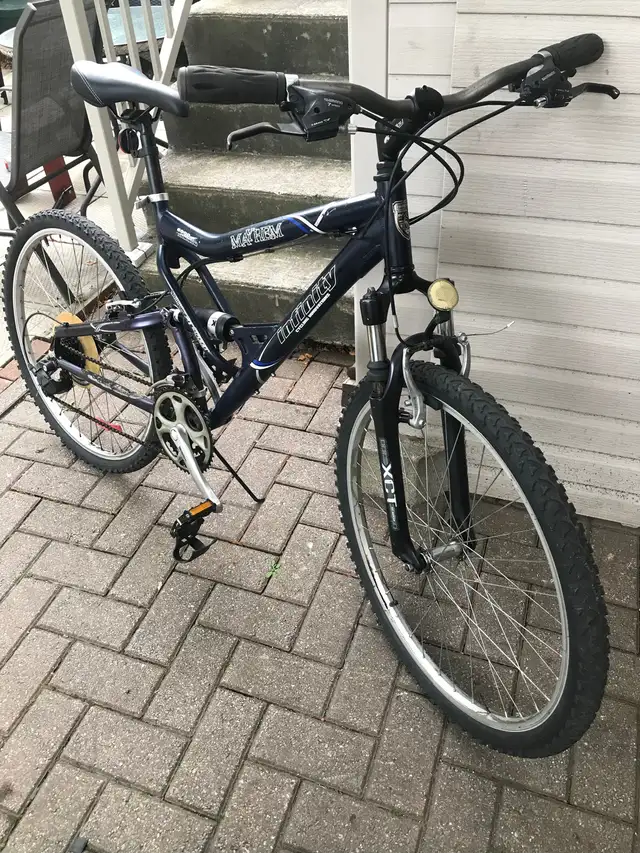 Vélo de montagne Infinity en aluminium avec double suspension in Mountain in City of Montréal - Image 3