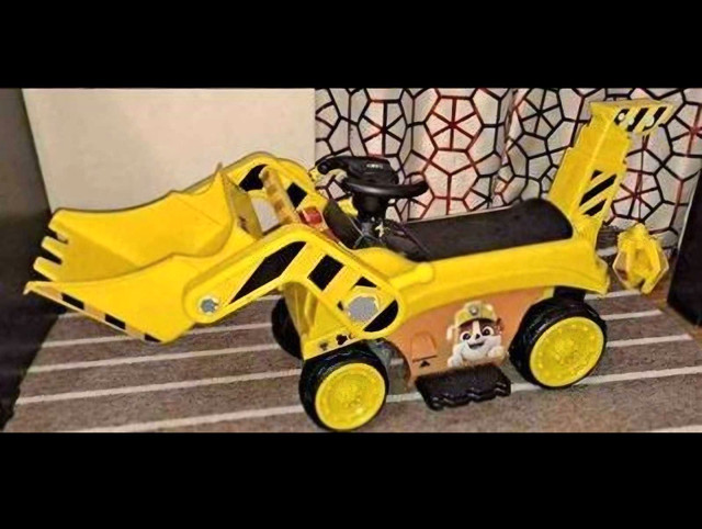 Rubble Paw Patrol 6 Volt Digger Ride On Electric VehicleToy With in Toys in Kingston