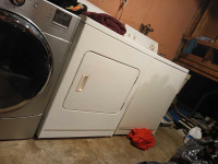 dryer and washer 100$ each or 150$ together