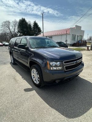 2011 Chevrolet Suburban 9 seater