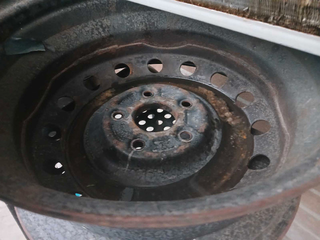 Nissan Altima 2008 & Hyundai Elantra 2014 Rims in Tires & Rims in Mississauga / Peel Region - Image 3