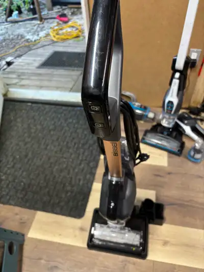 Used good still working and keeping in good shape nice and clean, see on the pictures. The BISSELL C...