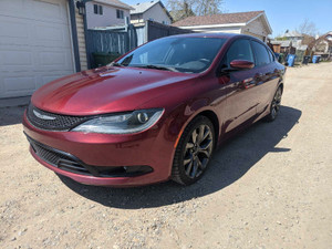 2015 Chrysler 200 S