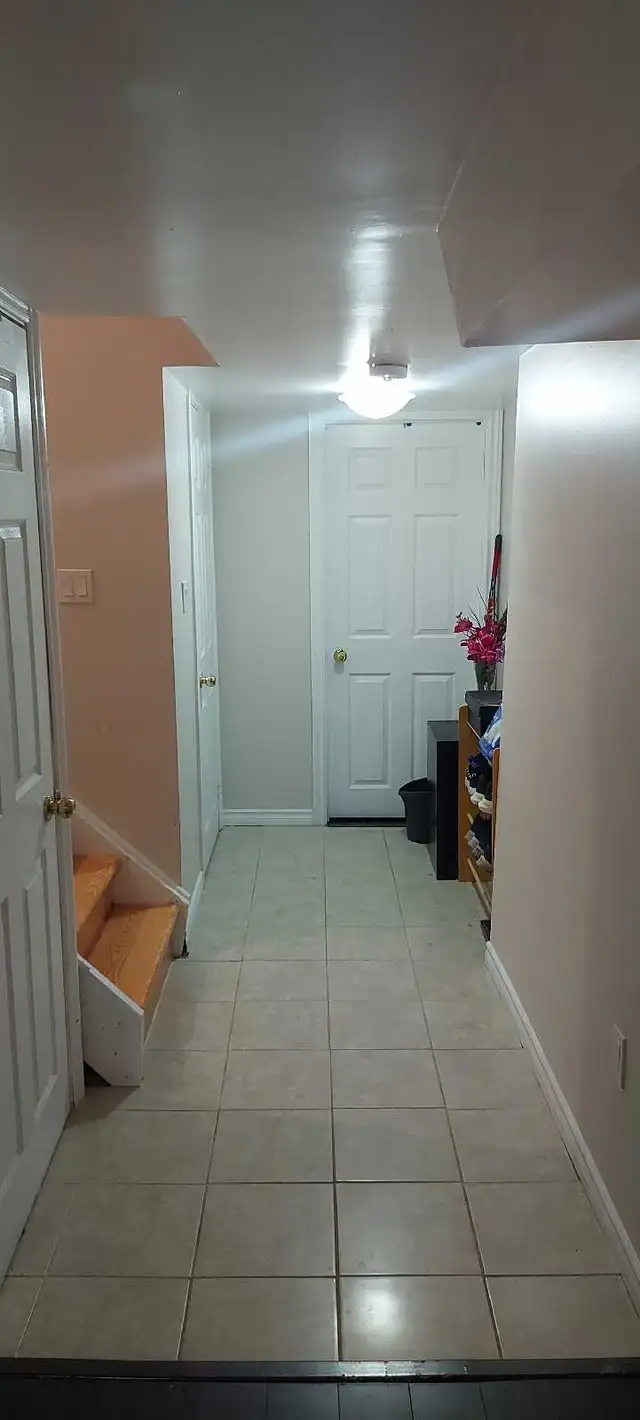Private Room for Rent in Room Rentals & Roommates in Oshawa / Durham Region - Image 6