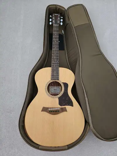 Taylor Academy 12 Guitar w/Gigbag, View more