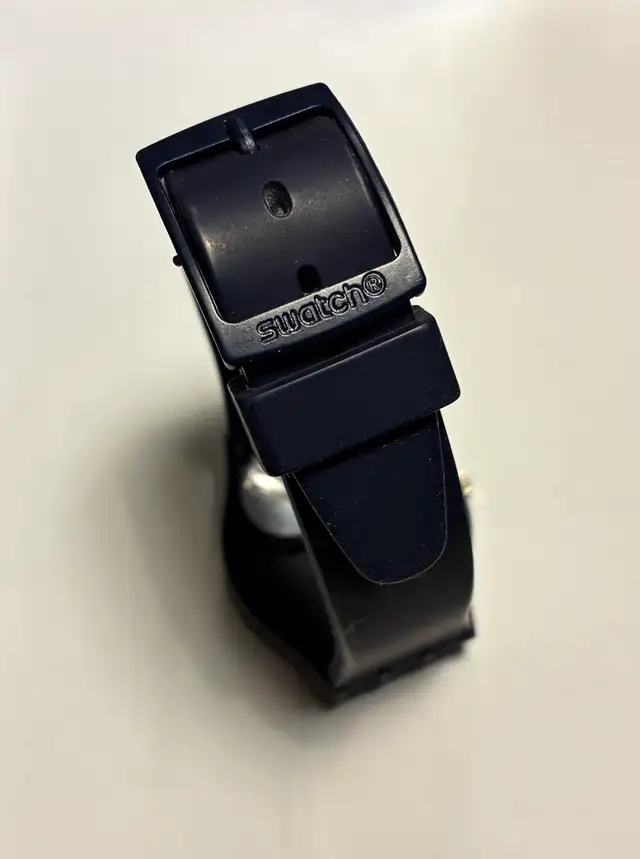 Montre Swatch in Jewellery & Watches in City of Montréal - Image 3