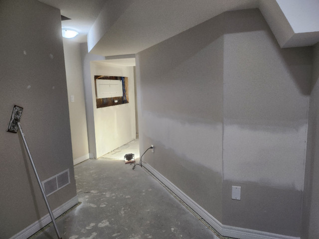 Taping/Drywall in Drywall & Stucco Removal in St. Catharines - Image 3