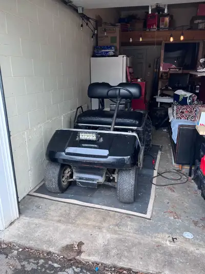 Selling my golf cart has 250cc Honda motor runs well