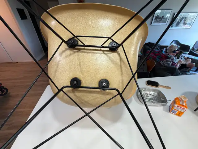 Eames | Herman MIller 1950s Armshell Rocking Chair in Chairs & Recliners in Mississauga / Peel Region - Image 9