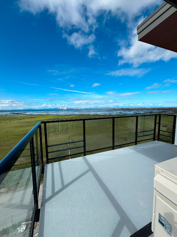 "FIRST MONTH FREE" - 2 Bed + 2 Bath - Ocean Views Penthouse in Long Term Rentals in Delta/Surrey/Langley