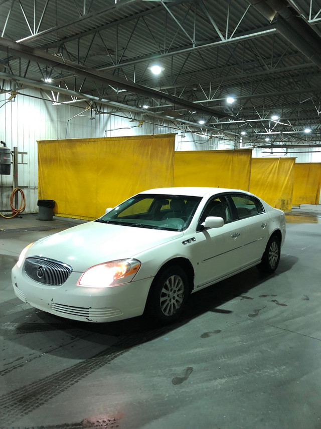 2009 Buick Lucerne CX sedan in Cars & Trucks in Edmonton - Image 2