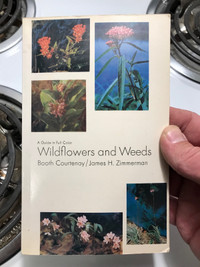 A Guide in Full Color - WILDFLOWERS and WEEDS Book . 