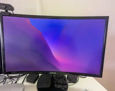 Samsung C24F390 Curved Monitor - Excellent Condition!, View more