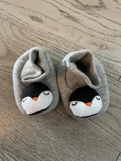 Baby unisex slippers 0-3 months, View more