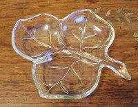 VINTAGE FLORENTINE GLASS MAPLE LEAF SHAPE TRAY THREE DIVIDER