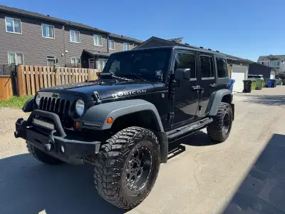 For Sale: 2013 Jeep Wrangler JK Rubicon Price: $28,000 OBO Mileage: 162,863 km Transmission: 6-speed...