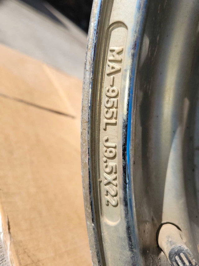 22 inch (9.5x22) rims, 6x132 bolt pattern in Tires & Rims in Edmonton - Image 4