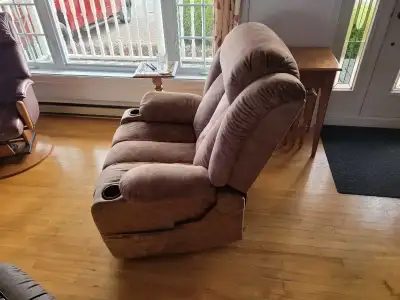 FAUTEUIL INCLINABLE ÉLECTRIQUE, View more