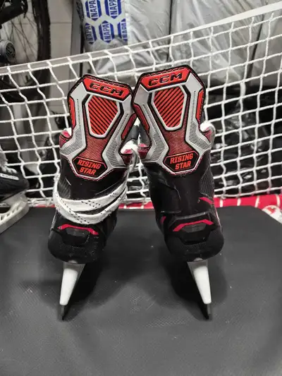 Various youth hockey skates sz 11- 12 in great condition, View more