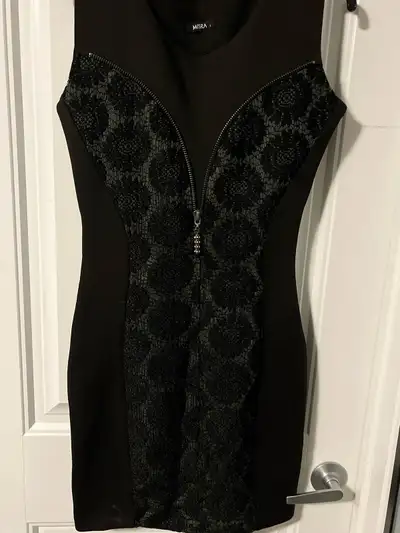 Closet purge, lots of clothing must go!! Black dress, I don’t think I’ve ever worn it. Size S No smo...