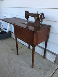 FOR SALE PIEDMONT SUPER DELUXE ZIG ZAG SEWING MACHINE - WOOD CABINET - arts  & crafts - by owner - craigslist