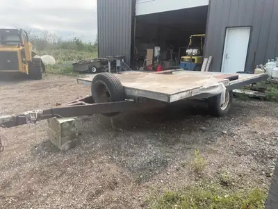 I have this trailer, have not used in years. Blowing it out 1500.00 3 bike front tire slots, or use...