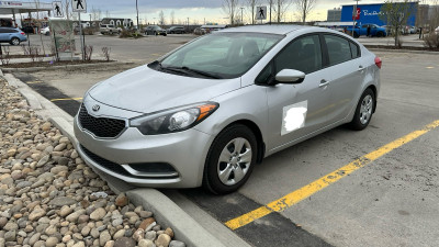 2014 Kia Forte w/ 2nd tire+rim set/winter tires