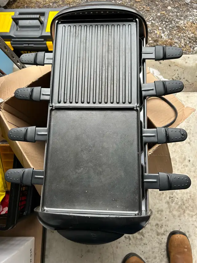 Electric grill475023102706995201