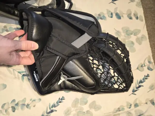 Mitaine et Blockeur in Hockey in Drummondville - Image 6