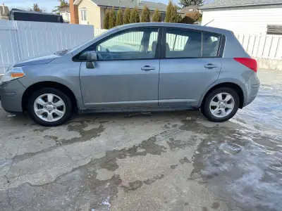 SELLING MY 2012 NISSAN VERSA SL HATCHBACK POWER WINDOWS POWER LOCKS CRUISE CONTROL ALLOY RIMS KEYLES...