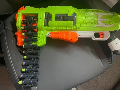 Nerf Zombie à donner., View more