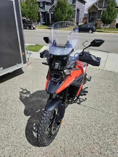 2020 Suzuki V-Strom 1050 XT motorcycle First owner. I simply do not get as much use out of it as I w...