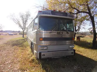 MC-5B 8v-71 Detroit Diesel 4 Speed manual trans Pro Heater 39 passenger May entertain trades