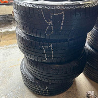 235/65R17 Michelin X Ice snow tires on Rims winter tires 70%