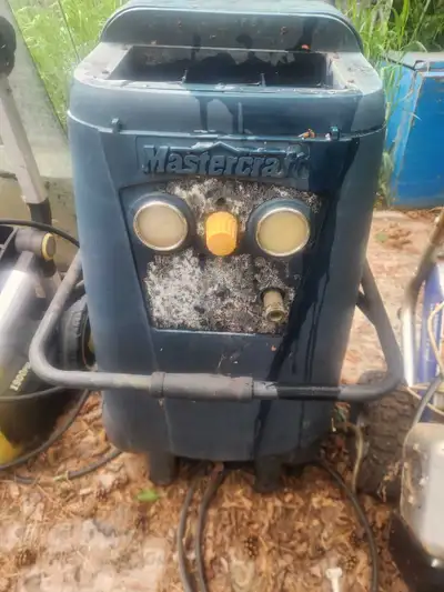 Mastercraft Air Compressor #820250. LOTS of compressors here, View more