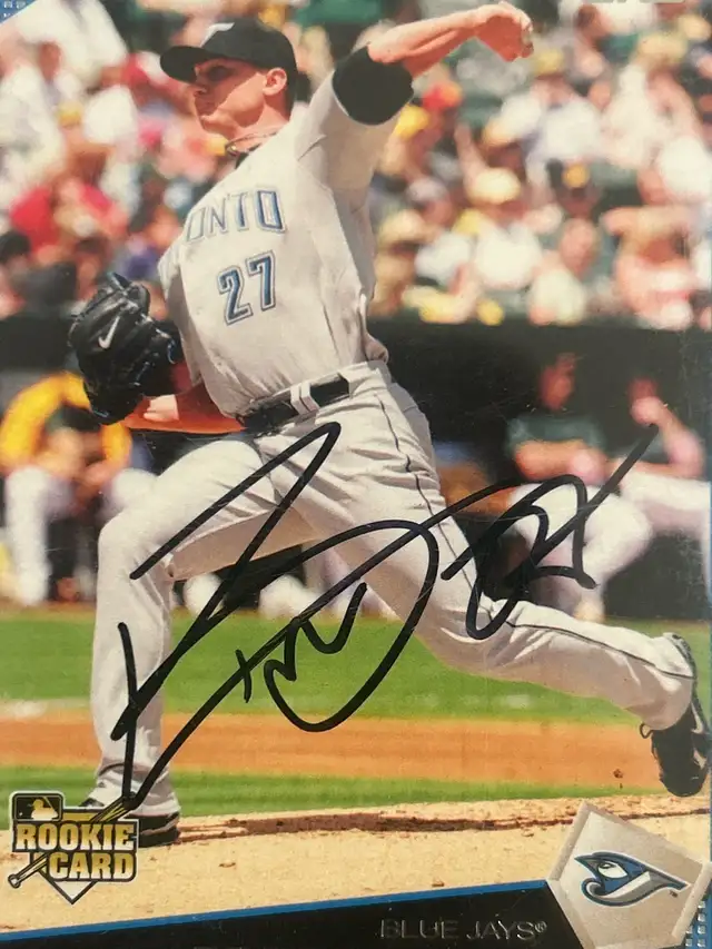 Brett Cecil Autograph Toronto Blue Jays Rookie Card  in Arts & Collectibles in Markham / York Region - Image 5