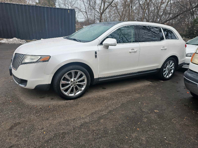 2011 LINCOLN MKT WHITE/ TAN LEATHER dans Autos et camions  à Ville de Toronto - Image 2