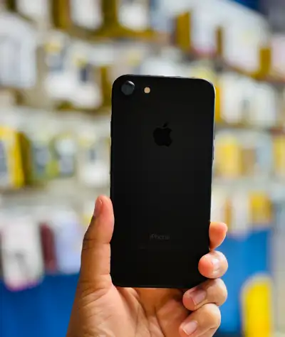 iPhone 7 32gb (Store Warranty), View more