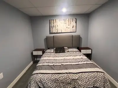 Fully furnish bedroom to a walk out basement for rent in Glenbrook Southwest, looking for full-time...