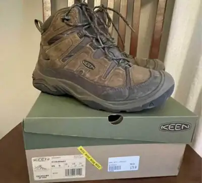 Hiking shoes9W - Keen Circadia boots, View more