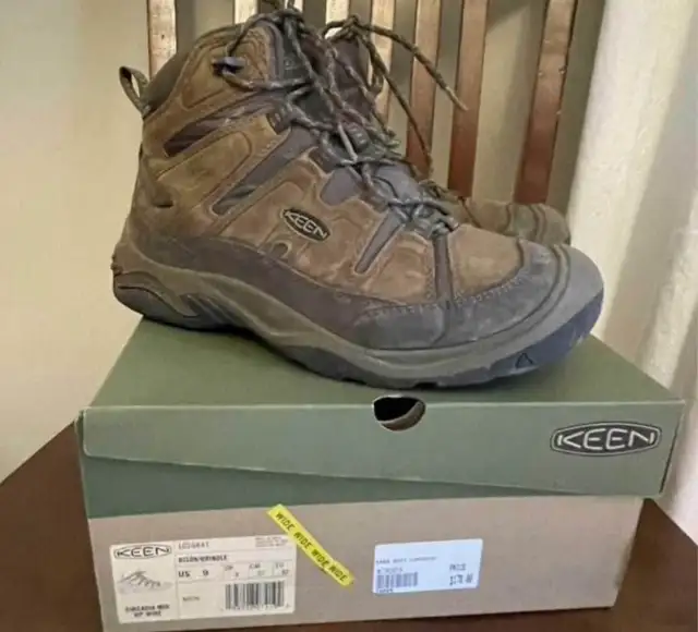 Hiking shoes9W - Keen Circadia boots in Men's Shoes in Markham / York Region - Image 2