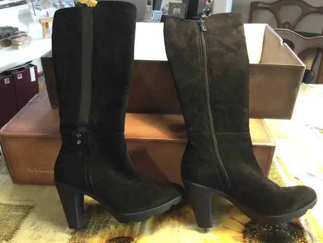 botte neuve en Suède de marque Blondo, résistant à l’eau in Women's - Shoes in Québec City - Image 2