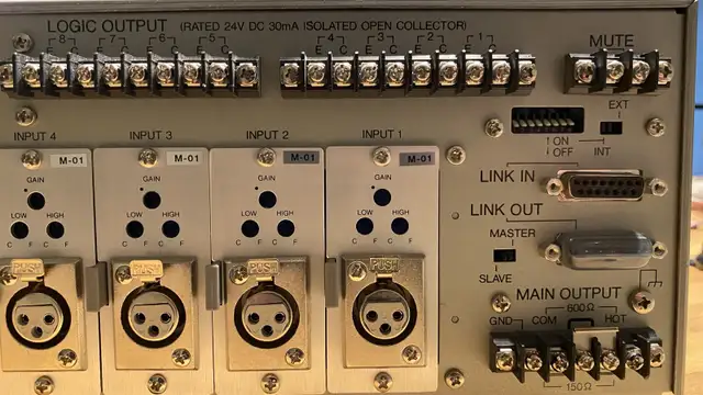 TOA AX-1000 Automatic Microphone Mixer in Pro Audio & Recording Equipment in City of Toronto - Image 6