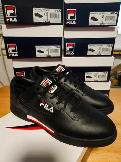 NEW MENS FILA SHOES.(AUTHENTIC)( IN BOX ) $65 IM A HONEST SELLER . MENS SIZE AVAILABLE (8)(8.5)(9)(9...