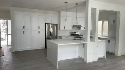 European style frameless kitchen cabinets Warehouse direct sale! All kitchen and bathroom cabinets a...